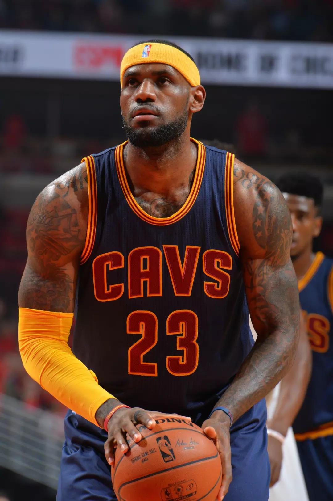 从起跳到冲